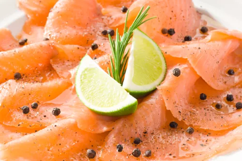 Carpaccio de saumon à l’huile de lin