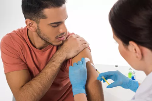 Papillomavirus : la vaccination pour les garçons aussi
